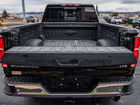 Used 2024 Chevrolet Silverado 3500 LTZ w/ LTZ Plus Package image 7