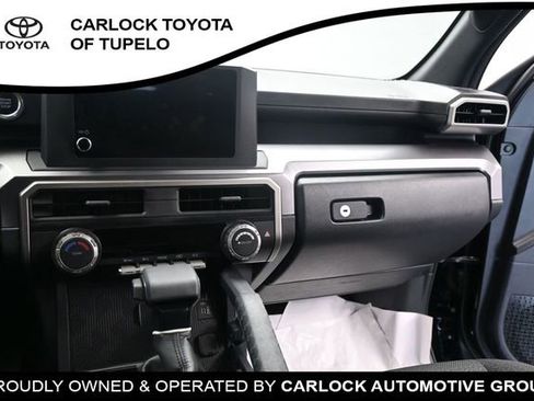 Used 2025 Toyota 4Runner SR5 AWD/4WD image 28