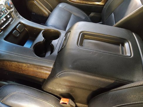 Used 2018 Chevrolet Tahoe LT image 26