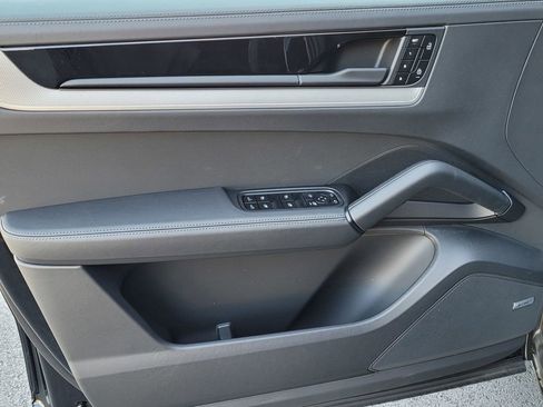 New 2026 Porsche Cayenne AWD/4WD image 18