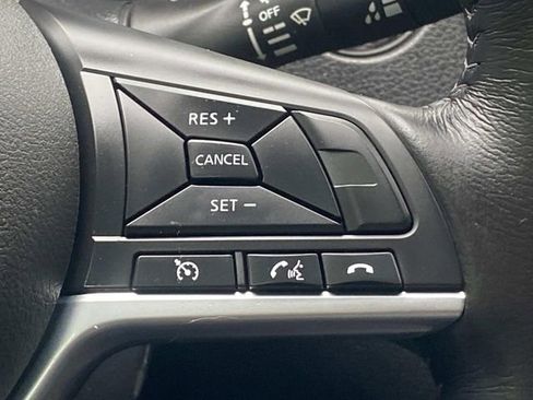 Used 2017 Nissan Rogue Sport SL FWD image 19