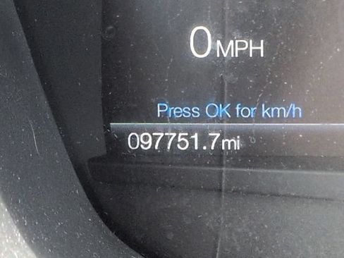Used 2020 Ford Fusion SE FWD image 24