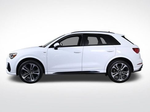 Used 2025 Audi Q3 2.0T Premium w/ Convenience Package AWD/4WD image 2