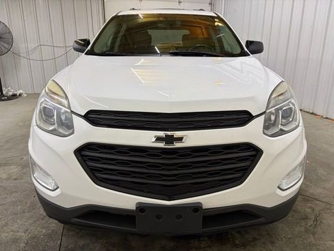 Used 2017 Chevrolet Equinox LT w/ Sport Edition FWD image 2
