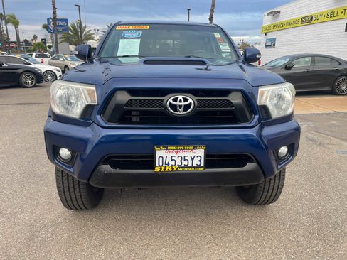 Used 2014 Toyota Tacoma PreRunner w/ TRD Sport Package image 8