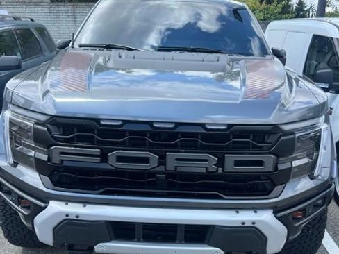 Used 2025 Ford F150 Raptor AWD/4WD image 4