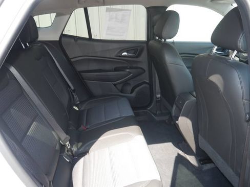 Used 2025 Chevrolet Trax LT FWD image 22