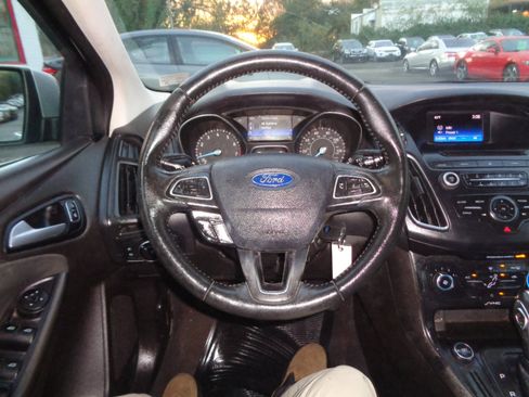 Used 2016 Ford Focus SE w/ Equipment Group 201A image 17