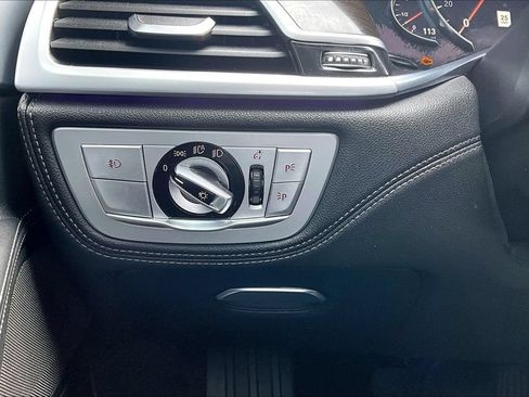 Used 2018 BMW 750i xDrive AWD/4WD image 28