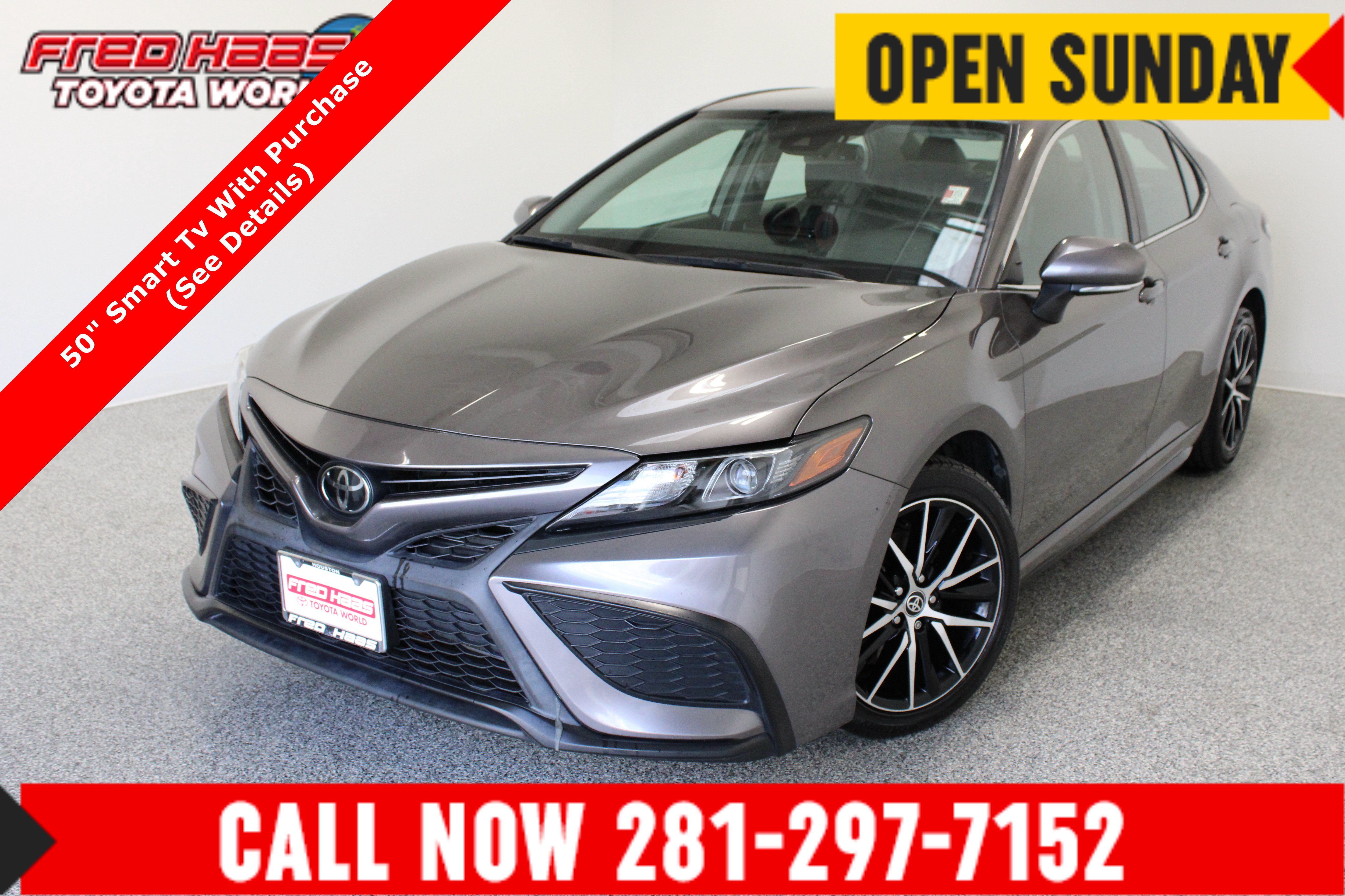 Used 2024 Toyota Camry SE w/ Convenience Package FWD image 1