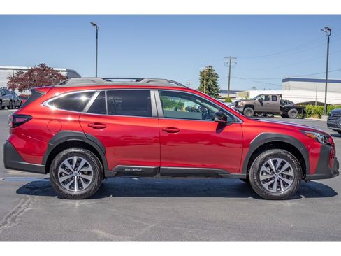 Certified 2025 Subaru Outback Premium AWD/4WD image 2