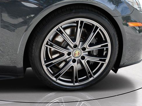Used 2023 Porsche Panamera GTS image 15