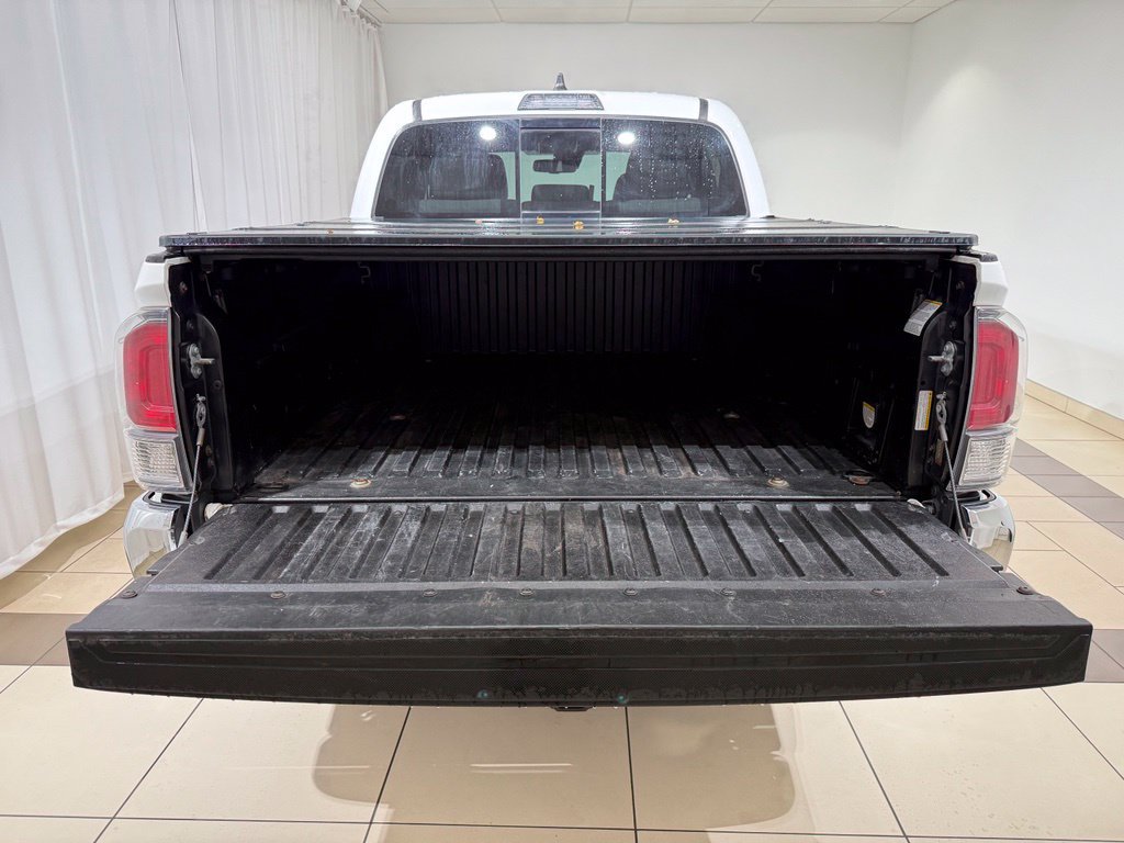 Used 2021 Toyota Tacoma TRD Off-Road AWD/4WD image 11