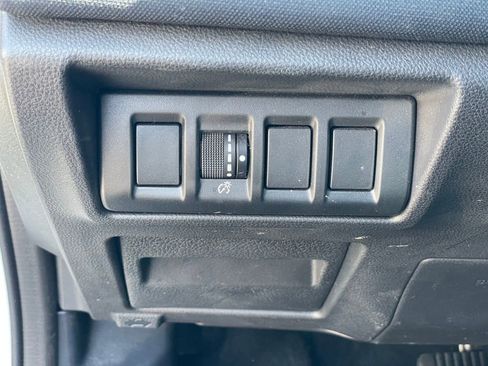 Used 2022 Subaru Outback Premium image 14