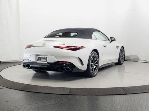 Used 2023 Mercedes-Benz SL 63 AMG 4MATIC w/ Driver Assistance Package image 35
