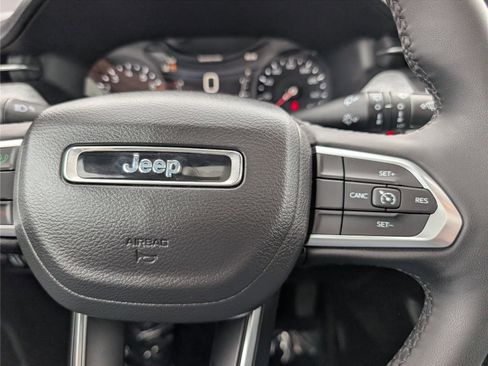 Used 2024 Jeep Compass Latitude w/ Sun and Sound Group AWD/4WD image 25