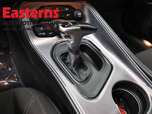 Used 2023 Dodge Challenger SXT image 13