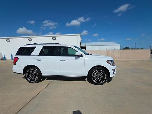 Used 2019 Ford Expedition Limited w/ Texas Edition Package RWD image 4