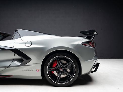 Used 2023 Chevrolet Corvette Stingray Preferred Conv w/ Z51 Performance Package RWD image 23