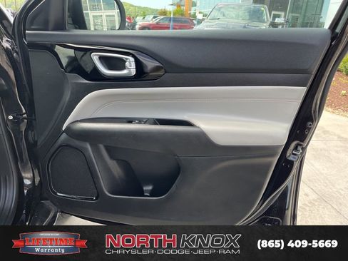 Used 2025 Jeep Compass Limited AWD/4WD image 26