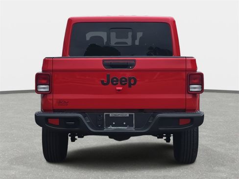 New 2025 Jeep Gladiator Sport image 6