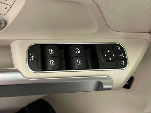 Certified 2026 Mercedes-Benz GLB 250 4MATIC image 19