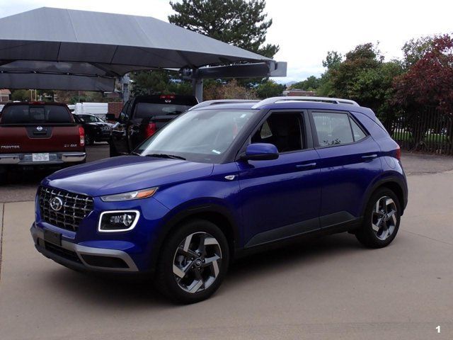 Used 2025 Hyundai Venue Limited FWD image 7