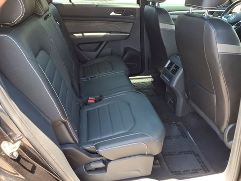 Certified 2023 Volkswagen Atlas Cross Sport SEL Premium R-Line AWD/4WD image 15