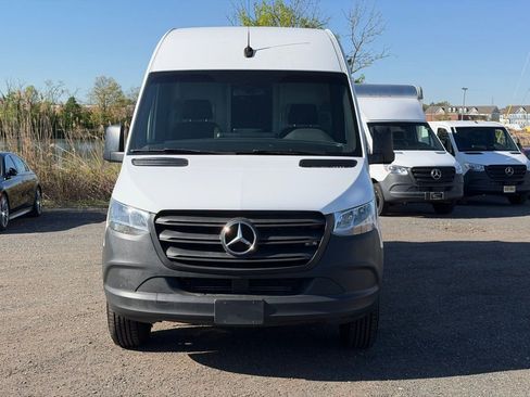 Used 2022 Mercedes-Benz Sprinter 2500 image 1