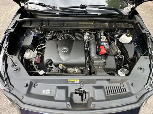Used 2020 Toyota Highlander XLE FWD image 32