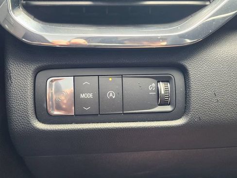 Used 2025 GMC Acadia Elevation w/ Elevation Premium Package FWD image 17