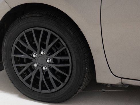 Used 2016 Toyota Corolla LE image 53