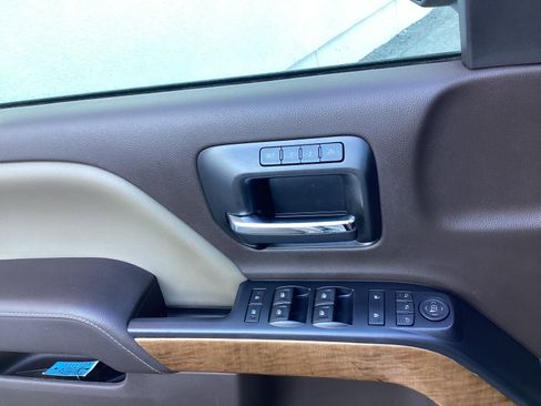 Used 2017 Chevrolet Silverado 1500 LTZ image 30