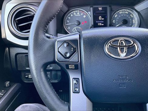Used 2019 Toyota Tacoma TRD Sport w/ Technology Package RWD image 6