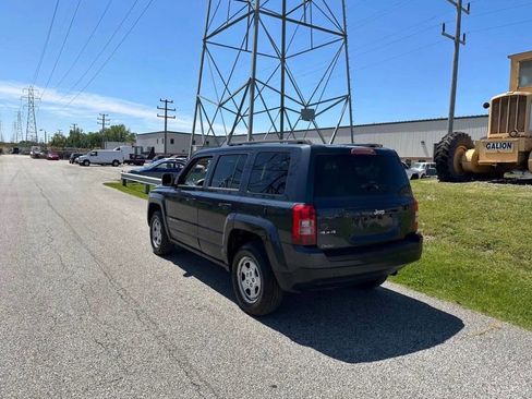 Used 2014 Jeep Patriot Sport AWD/4WD image 6