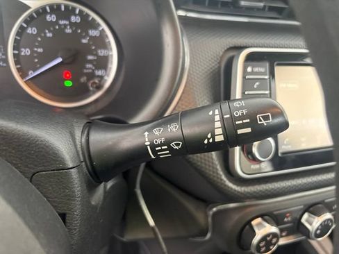 Used 2021 Nissan Kicks S FWD image 9