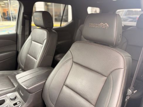 Used 2023 Chevrolet Traverse High Country image 18