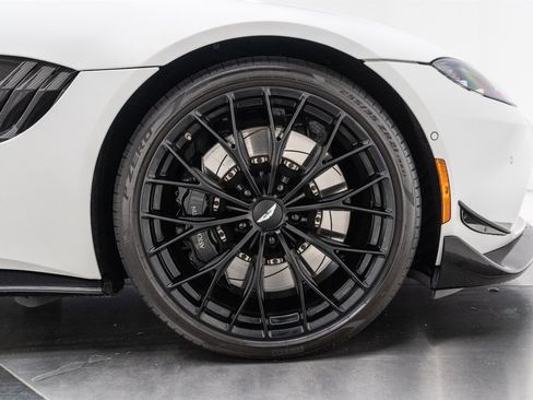 Used 2023 Aston Martin V8 Vantage Coupe RWD image 83