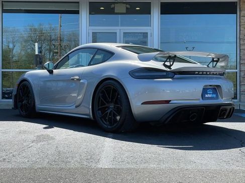 Used 2021 Porsche 718 Cayman GT4 RWD image 10