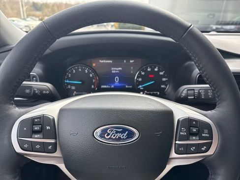 Used 2023 Ford Explorer XLT w/ Equipment Group 202A image 12