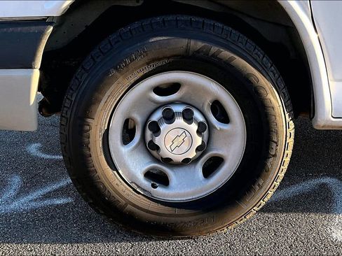 Used 2022 Chevrolet Express 2500 Work Van w/ Driver Convenience Package image 8