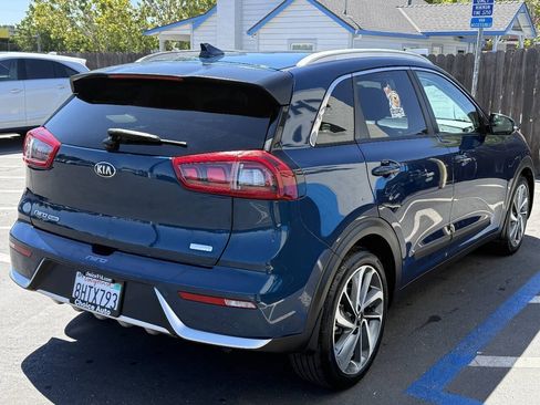 Used 2018 Kia Niro Touring FWD image 6