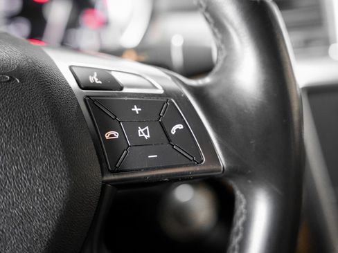 Used 2014 Mercedes-Benz GL 550 4MATIC image 16