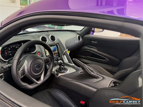 Used 2017 Dodge Viper GTC w/ GTS Interior Package RWD image 2