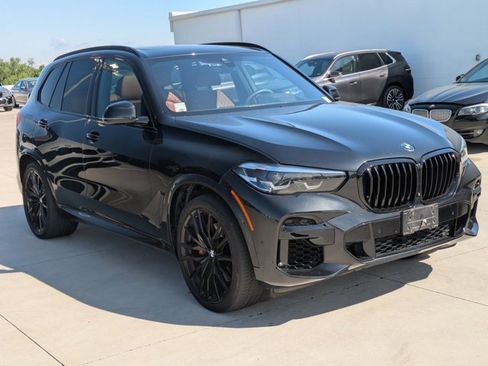 Used 2023 BMW X5 xDrive40i w/ M Sport Package AWD/4WD image 3