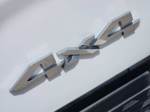 Used 2022 RAM 2500 Big Horn w/ Level 1 Equipment Group AWD/4WD image 11