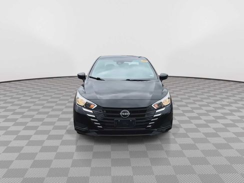 Used 2023 Nissan Versa SV FWD image 3