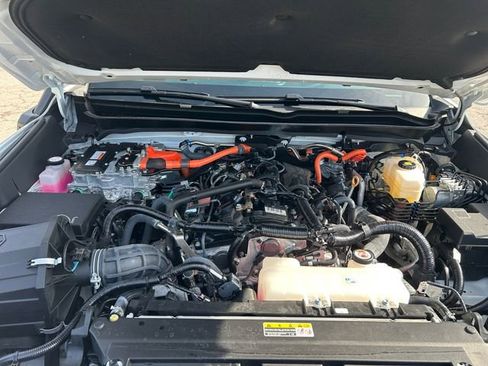 Used 2025 Toyota Tacoma Trailhunter w/ Tow Tech Package image 17