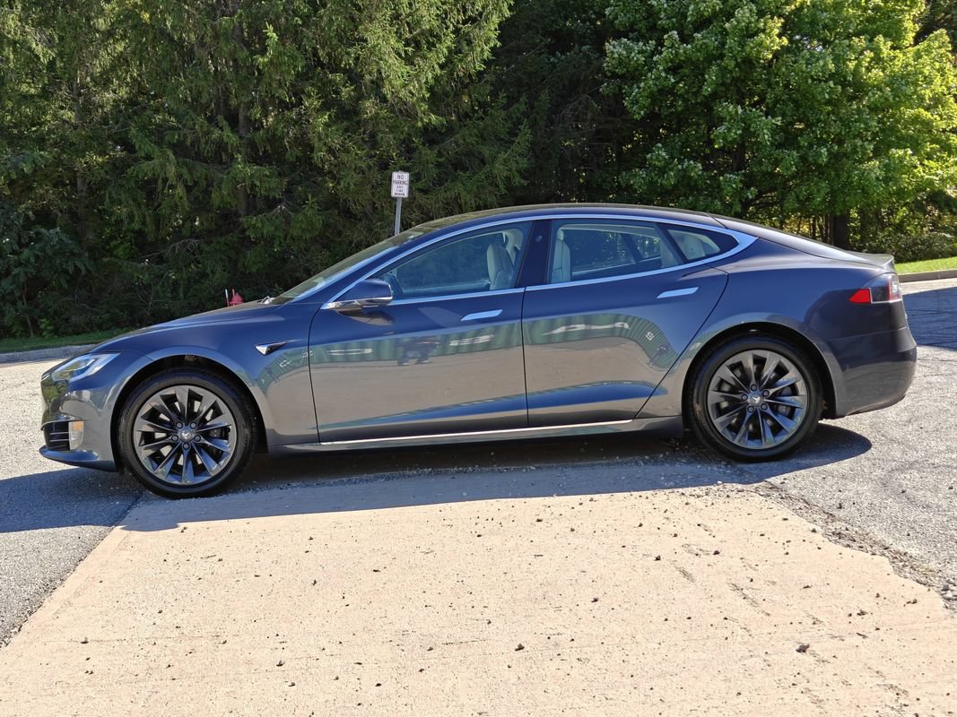 Used 2018 Tesla Model S 100D AWD/4WD image 4