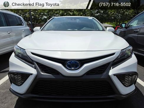 Used 2023 Toyota Camry SE w/ Cold Weather Package FWD image 2